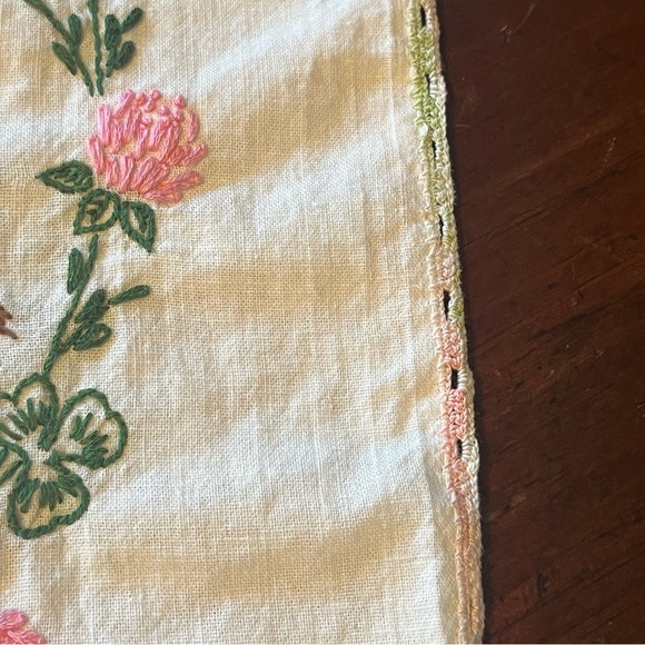 MCM 2 Dresser Scarf Embroidered Baby Deer & Momma Crochet Edge Vintage 35” L - Picture 9 of 12